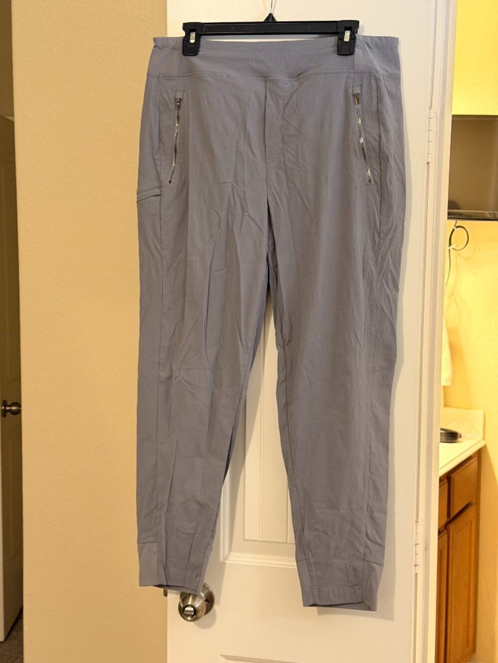 Athleta Crop Pants